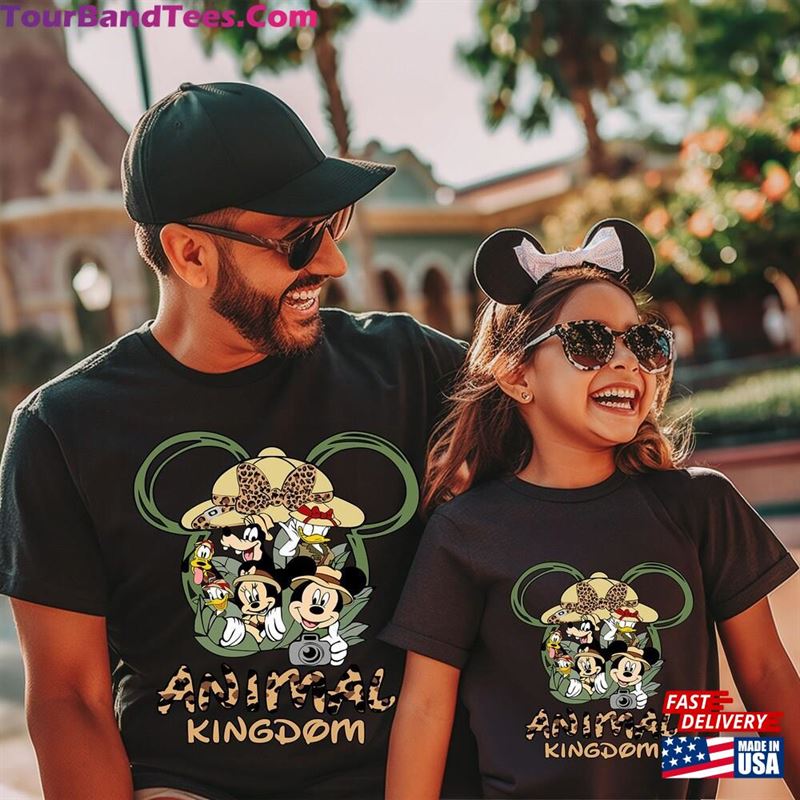 Disney Castle Family Shirt Disneyland Vacation Mickey Minnie Classic Sweatshirt 29Uf131470 – Utopia Fashion