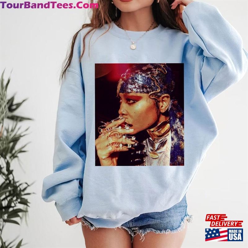 Erykah Badu Tour Unfollow Me Shirt Graphic Sweatshirt Hoodie 29Uf123066 – Utopia Fashion