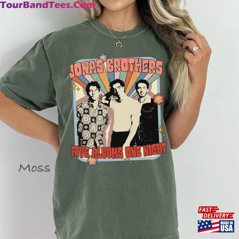 Jonas Brothers Vintage Shirt Five Albums One Night Tour Movie Graphic Tee Unisex Hoodie 29Uf123076 – Utopia Fashion