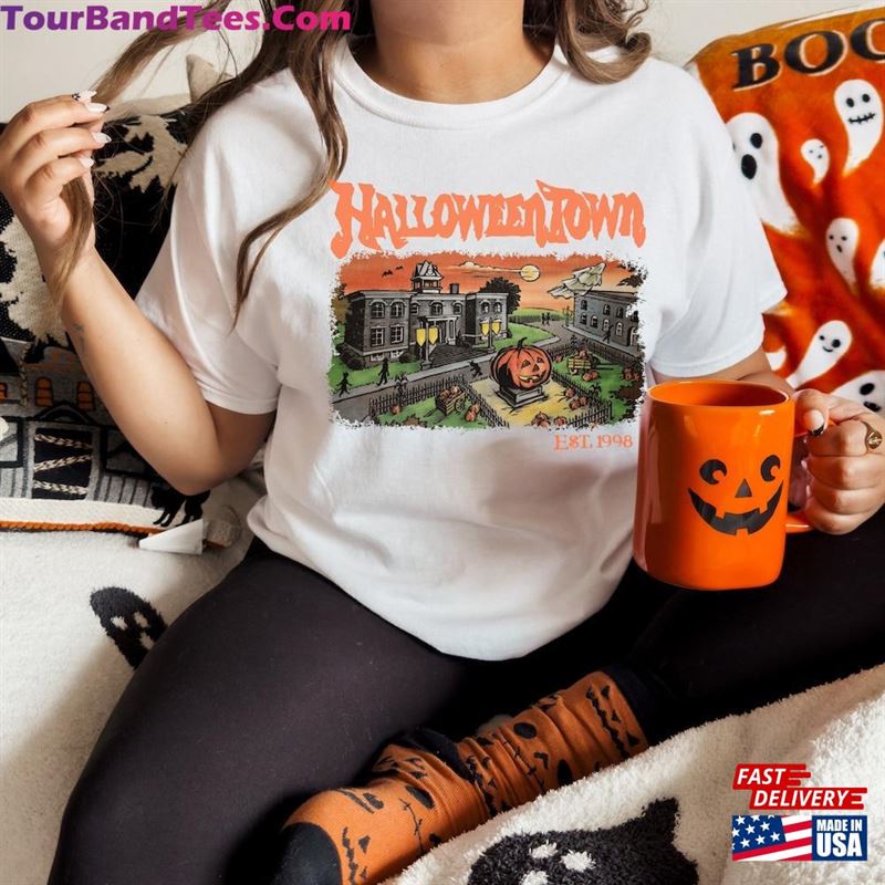 Vintage Halloween Town Est Shirt Halloweentown University T-Shirt Classic 29Uf122817 – Utopia Fashion