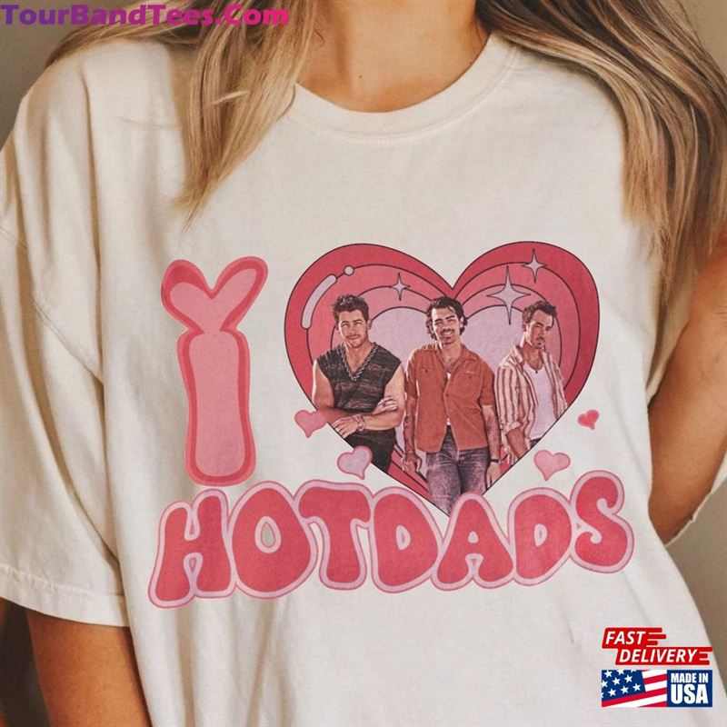 Vintage Jonas Brothers Shirt I Love Hot Dads Daddy Classic Sweatshirt 29Uf119350 – Utopia Fashion